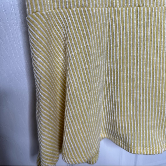 Caution To The Wind Top Sleeveless Ruffles Striped Yellow & White Sz Extra Small - Picture 16 of 16